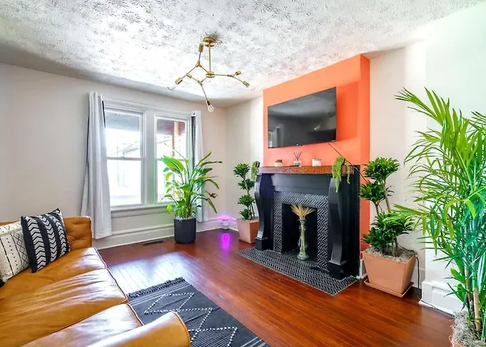 Сasa de vacaciones Jungle Gem By Jungle House Private Parking Reviews Downtown & Short North Walk To High Street Near Osu Convention Center & Nationwide Arena *