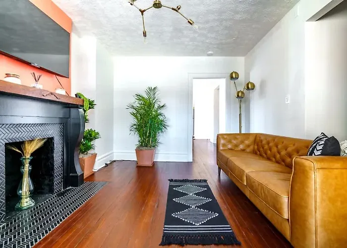 Сasa de vacaciones Jungle Gem By Jungle House Private Parking Reviews Downtown & Short North Walk To High Street Near Osu Convention Center & Nationwide Arena *
