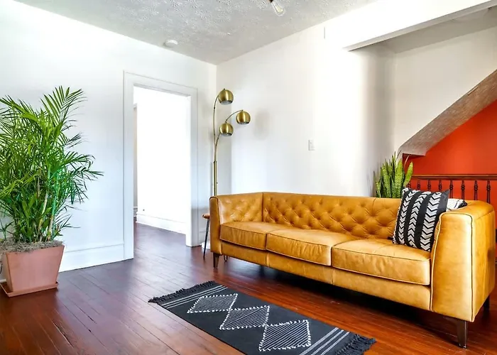 Jungle Gem By Jungle House Private Parking Reviews Downtown & Short North Walk To High Street Near Osu Convention Center & Nationwide Arena Сasa de vacaciones Columbus