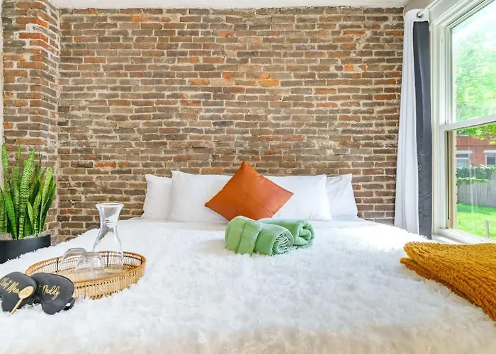 Jungle Gem By Jungle House Private Parking Reviews Downtown & Short North Walk To High Street Near Osu Convention Center & Nationwide Arena Columbus