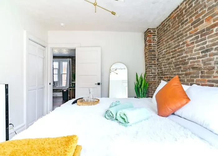 Сasa de vacaciones Jungle Gem By Jungle House Private Parking Reviews Downtown & Short North Walk To High Street Near Osu Convention Center & Nationwide Arena