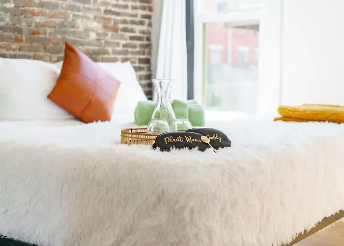 Jungle Gem By Jungle House Private Parking Reviews Downtown & Short North Walk To High Street Near Osu Convention Center & Nationwide Arena Сasa de vacaciones Columbus