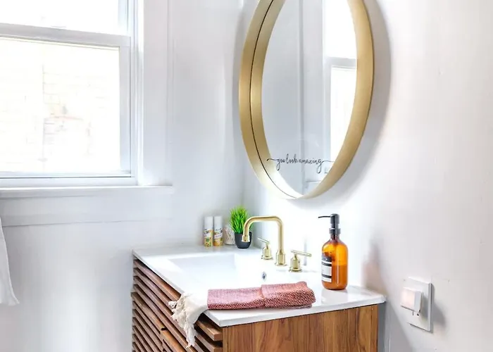 Jungle Gem By Jungle House Private Parking Reviews Downtown & Short North Walk To High Street Near Osu Convention Center & Nationwide Arena Сasa de vacaciones *