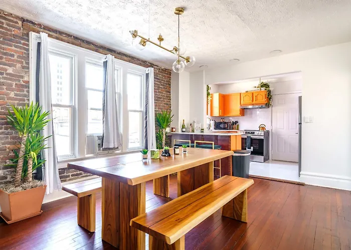 Jungle Gem By Jungle House Private Parking Reviews Downtown & Short North Walk To High Street Near Osu Convention Center & Nationwide Arena * Columbus